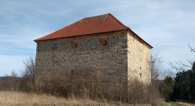 tvrz Dráchov